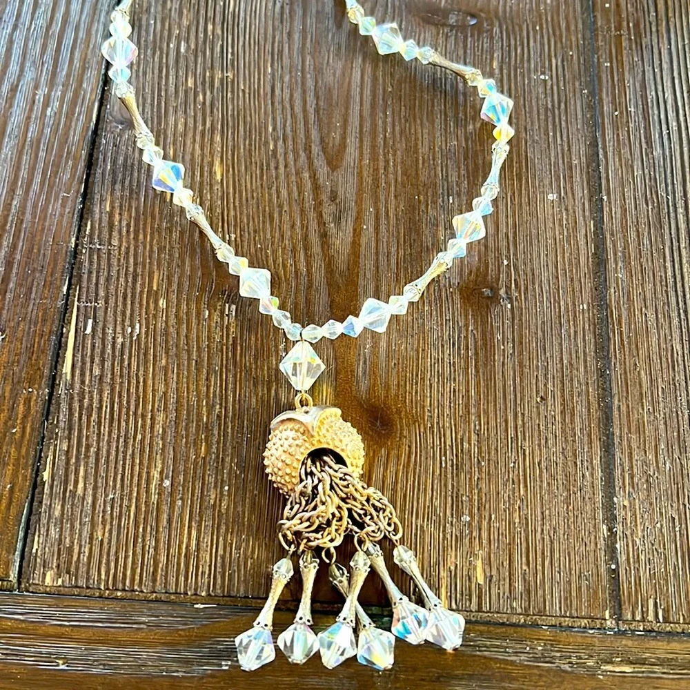 Gorgeous Vintage clear beaded necklace